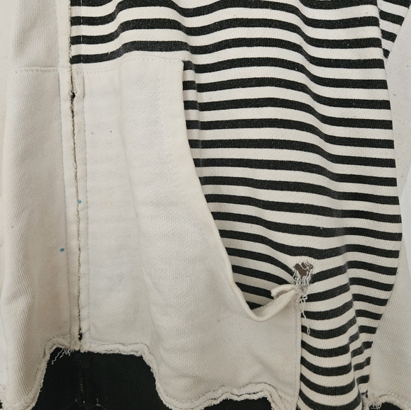 I Still Bite 🦇 Vintage Original Skelanimals T-Hoodie - Picture 8 of 13